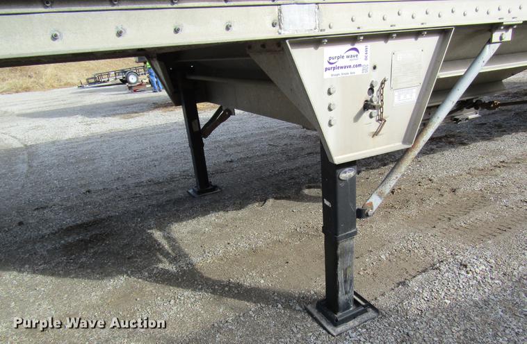 image for item DC4491 2001 Wilson DWH-400 double hopper bottom grain trailer