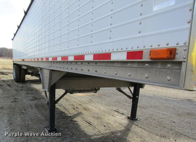 image for item DC4491 2001 Wilson DWH-400 double hopper bottom grain trailer