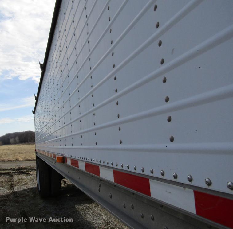 image for item DC4491 2001 Wilson DWH-400 double hopper bottom grain trailer
