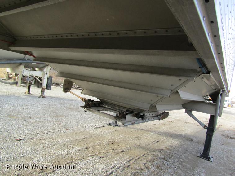 image for item DC4491 2001 Wilson DWH-400 double hopper bottom grain trailer