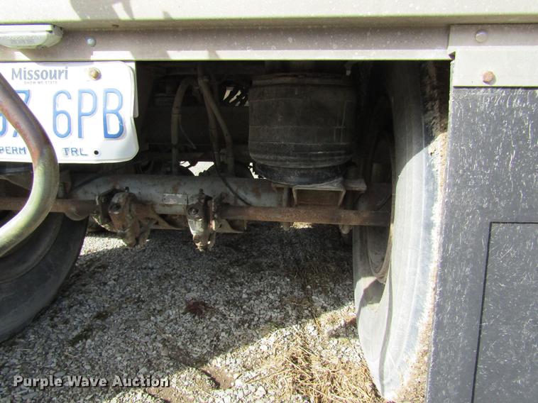 image for item DC4491 2001 Wilson DWH-400 double hopper bottom grain trailer