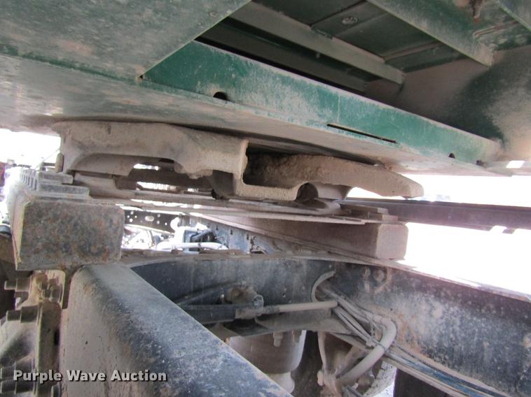 image for item DC4493 2001 Freightliner Columbia 120 semi truck