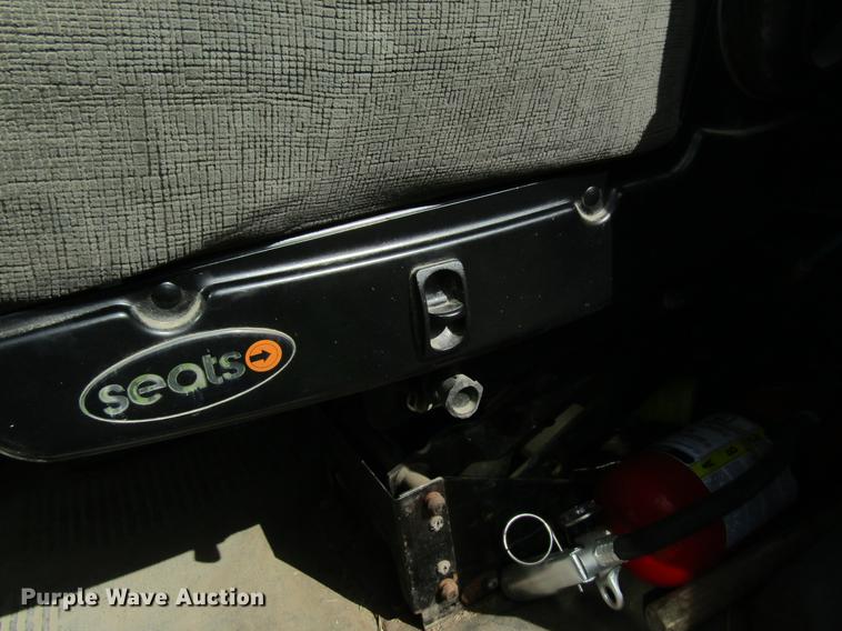 image for item DC4493 2001 Freightliner Columbia 120 semi truck