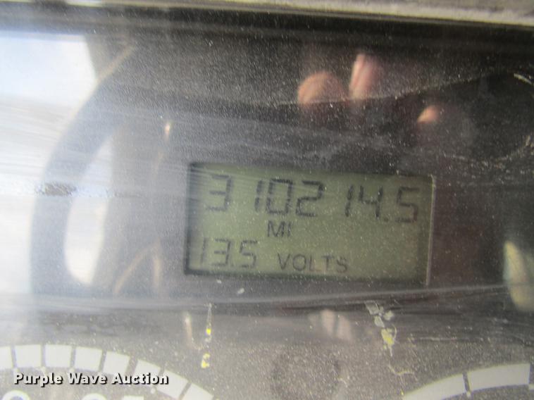 image for item DC4493 2001 Freightliner Columbia 120 semi truck