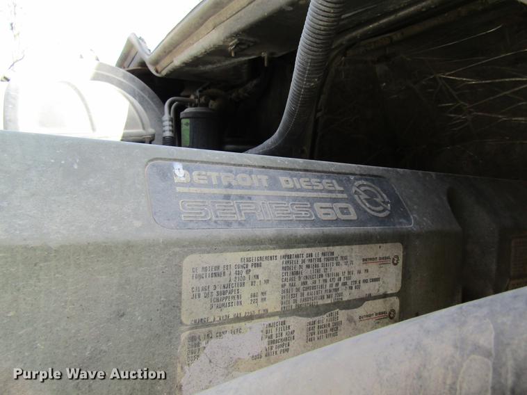 image for item DC4493 2001 Freightliner Columbia 120 semi truck