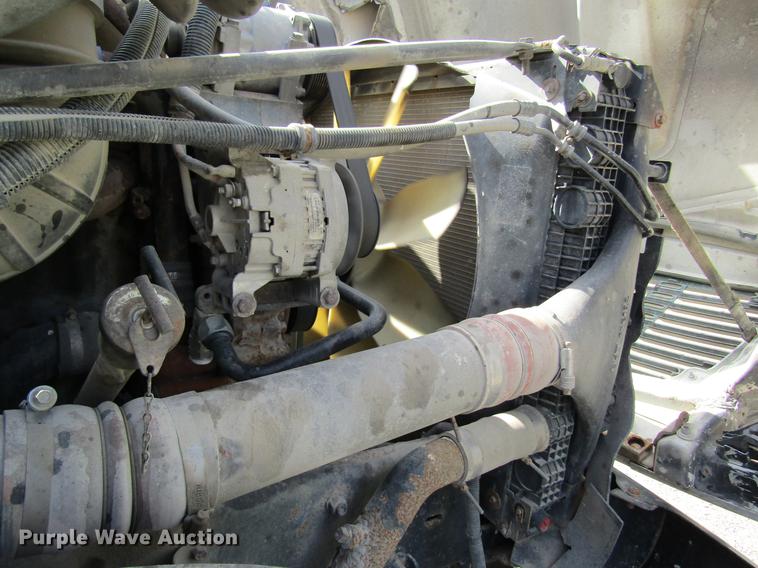 image for item DC4493 2001 Freightliner Columbia 120 semi truck