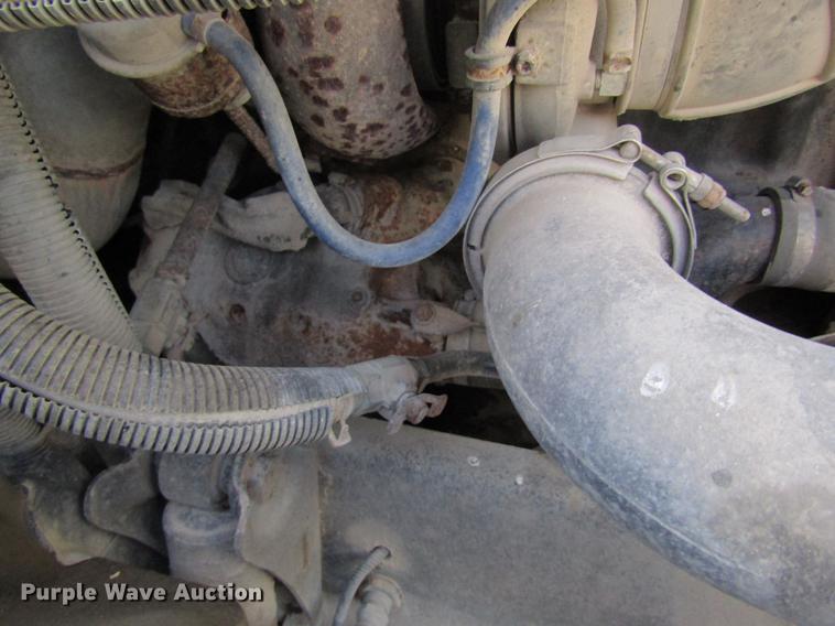 image for item DC4493 2001 Freightliner Columbia 120 semi truck