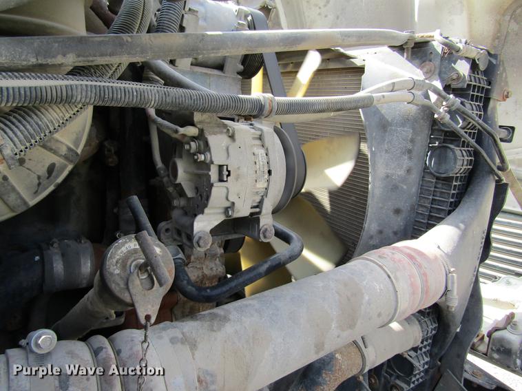 image for item DC4493 2001 Freightliner Columbia 120 semi truck