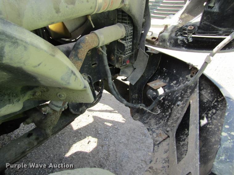 image for item DC4493 2001 Freightliner Columbia 120 semi truck