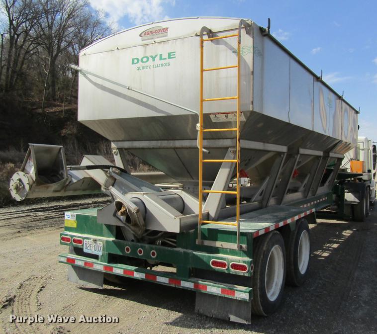 image for item DC4494 2017 Doyle dry fertilizer tender trailer