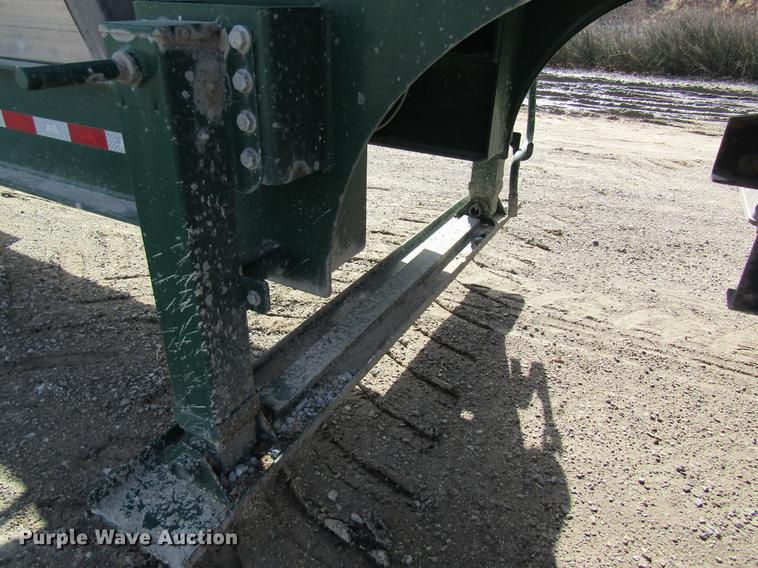 image for item DC4494 2017 Doyle dry fertilizer tender trailer