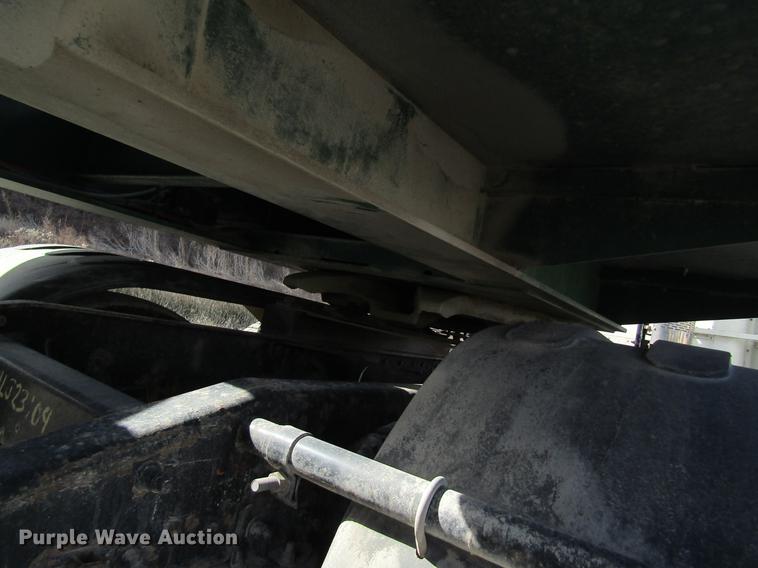 image for item DC4494 2017 Doyle dry fertilizer tender trailer