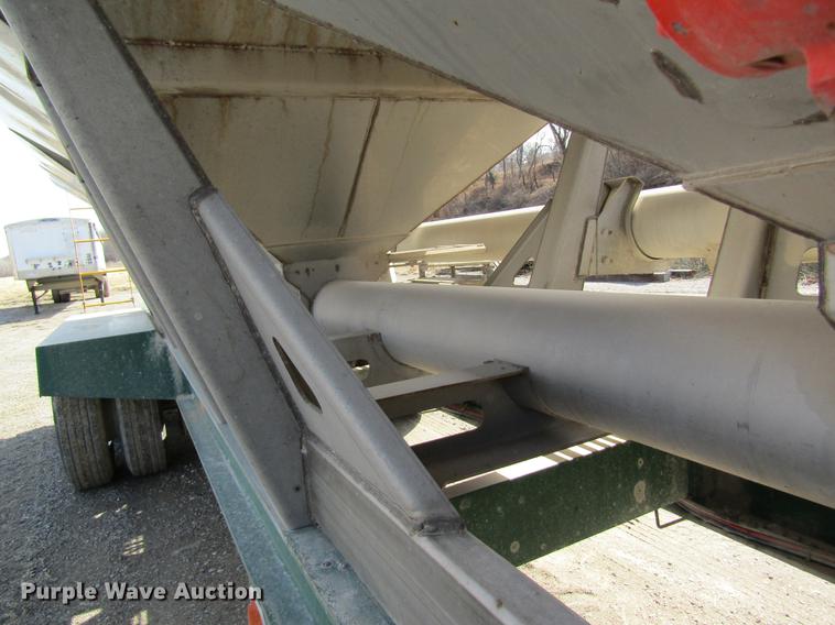 image for item DC4494 2017 Doyle dry fertilizer tender trailer
