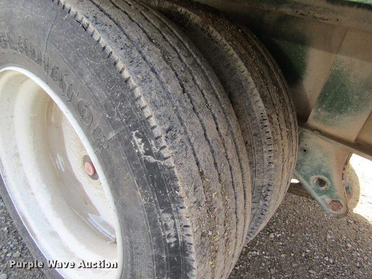 image for item DC4494 2017 Doyle dry fertilizer tender trailer