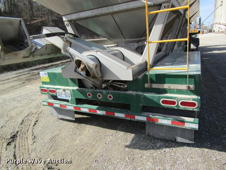 image for item DC4494 2017 Doyle dry fertilizer tender trailer
