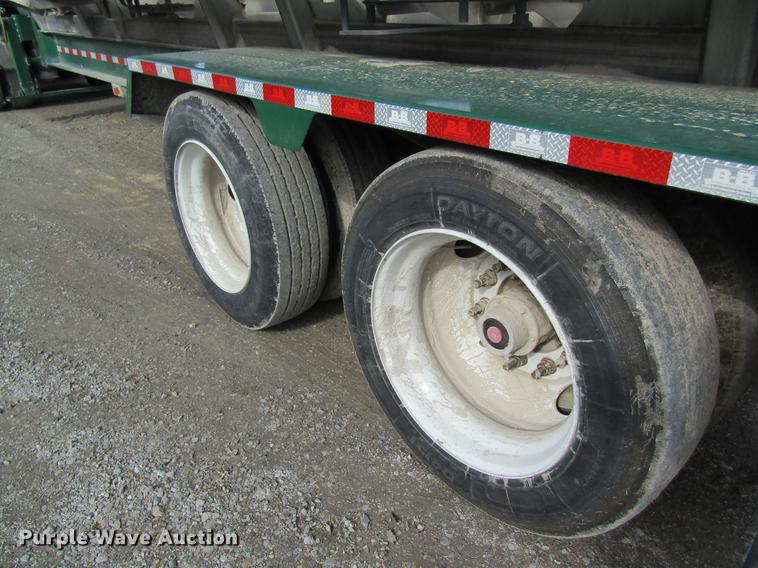 image for item DC4494 2017 Doyle dry fertilizer tender trailer