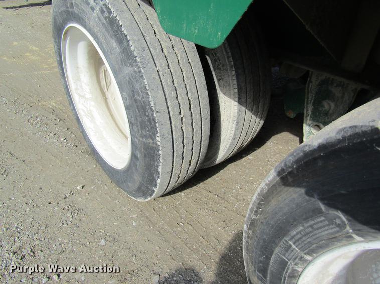 image for item DC4494 2017 Doyle dry fertilizer tender trailer