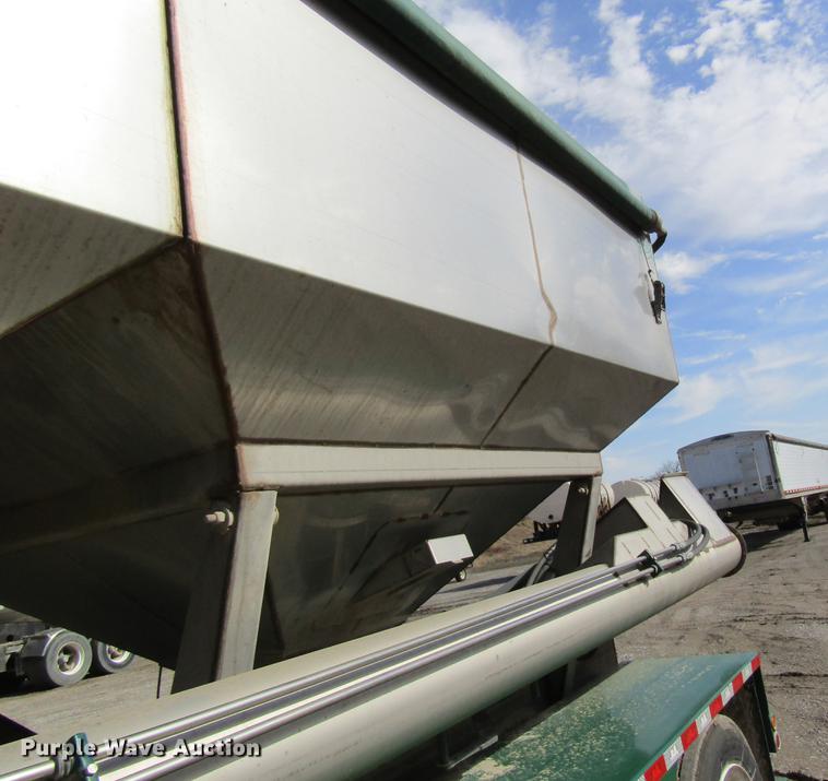 image for item DC4494 2017 Doyle dry fertilizer tender trailer