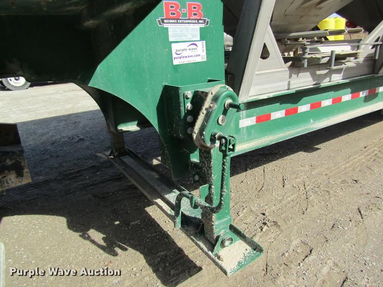 image for item DC4494 2017 Doyle dry fertilizer tender trailer