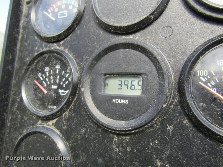 image for item DC4494 2017 Doyle dry fertilizer tender trailer