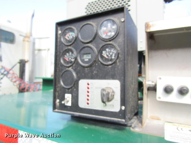 image for item DC4494 2017 Doyle dry fertilizer tender trailer