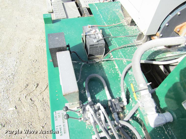 image for item DC4494 2017 Doyle dry fertilizer tender trailer