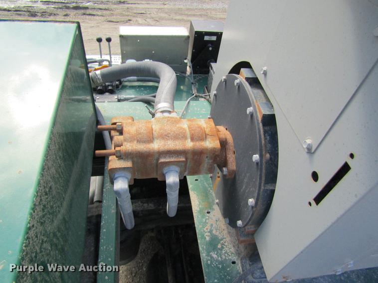 image for item DC4494 2017 Doyle dry fertilizer tender trailer