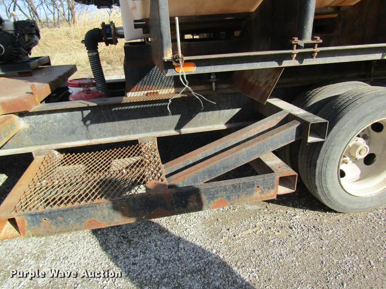 image for item DC4496 2000 Kent's Pit Stop nurse tank tender trailer