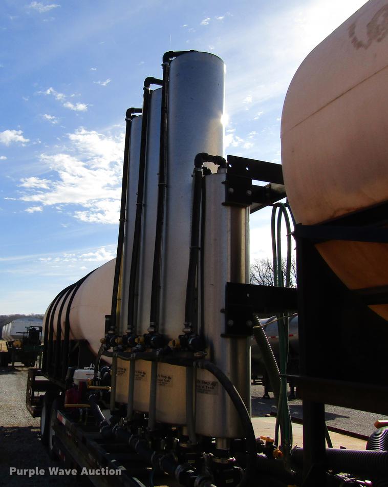 image for item DC4496 2000 Kent's Pit Stop nurse tank tender trailer