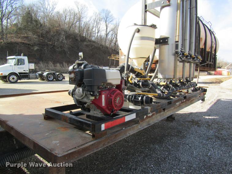 image for item DC4496 2000 Kent's Pit Stop nurse tank tender trailer