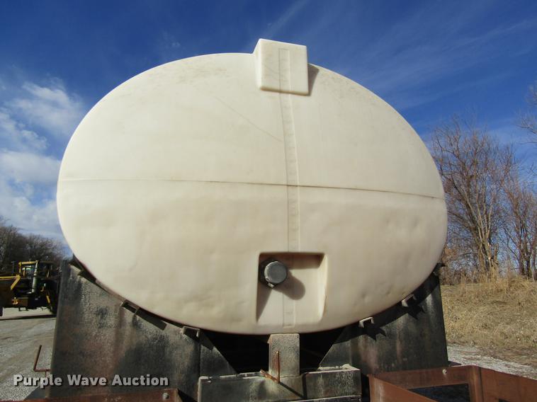 image for item DC4496 2000 Kent's Pit Stop nurse tank tender trailer