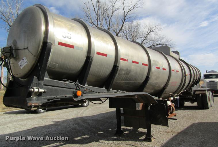 image for item DC4497 1976 Polar tank trailer