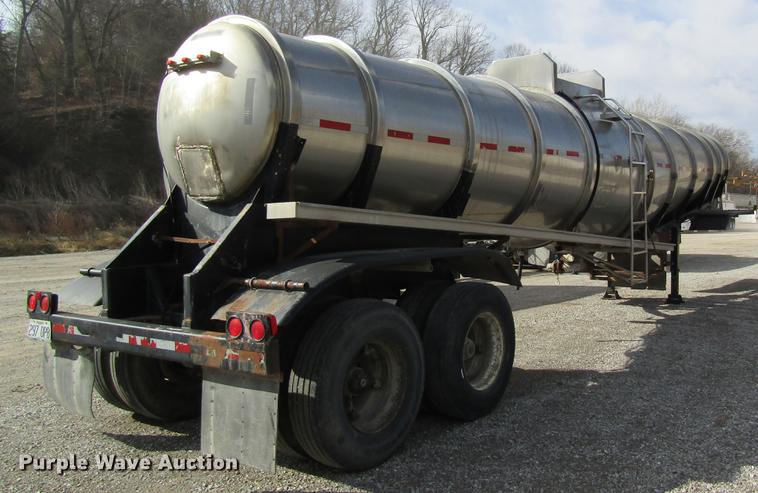 image for item DC4497 1976 Polar tank trailer