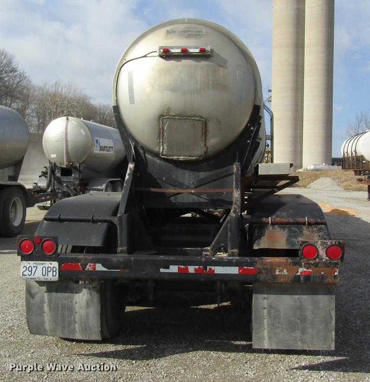 image for item DC4497 1976 Polar tank trailer