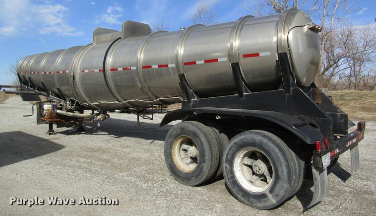 image for item DC4497 1976 Polar tank trailer
