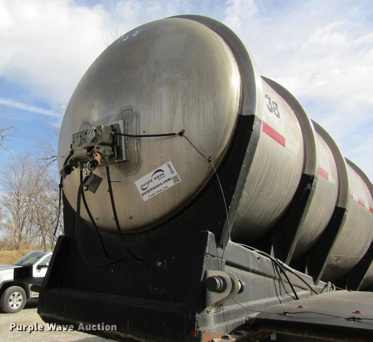 image for item DC4497 1976 Polar tank trailer