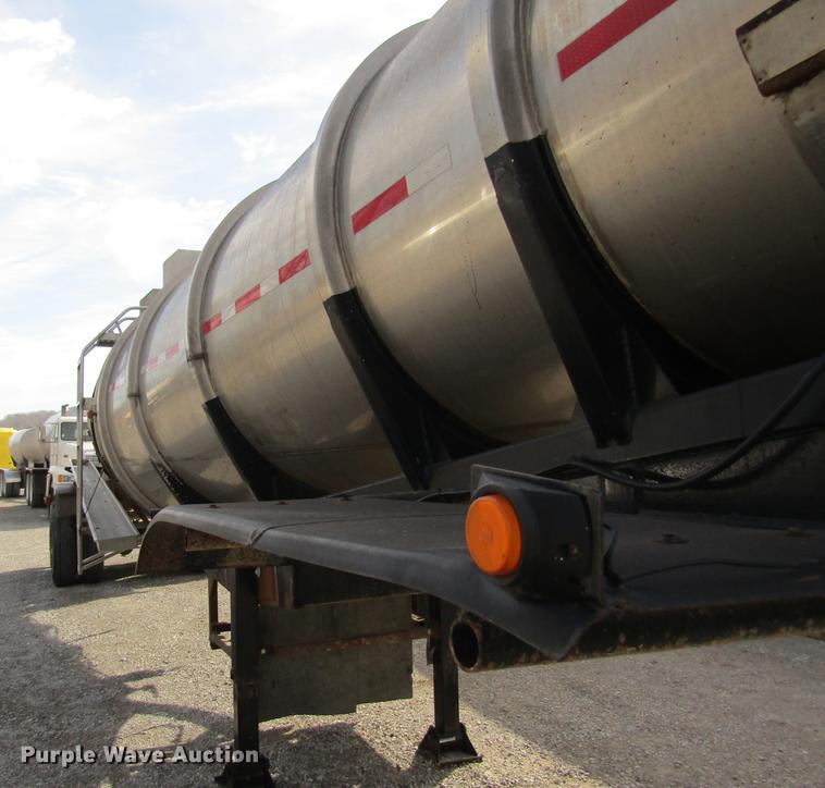 image for item DC4497 1976 Polar tank trailer
