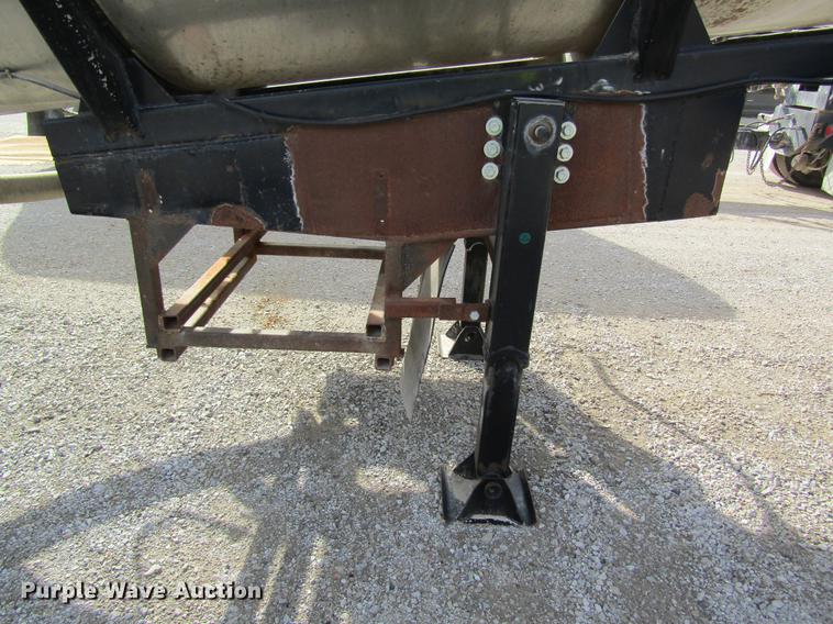 image for item DC4497 1976 Polar tank trailer