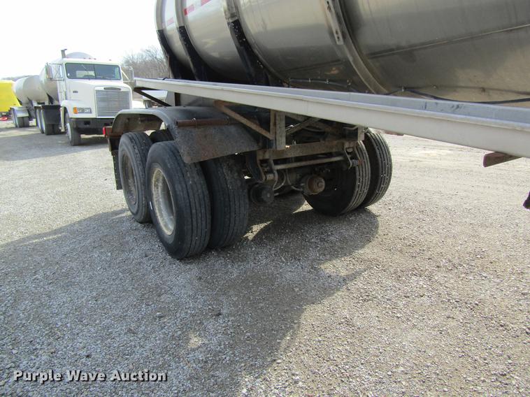 image for item DC4497 1976 Polar tank trailer