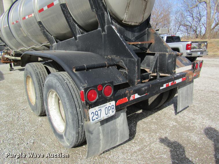 image for item DC4497 1976 Polar tank trailer