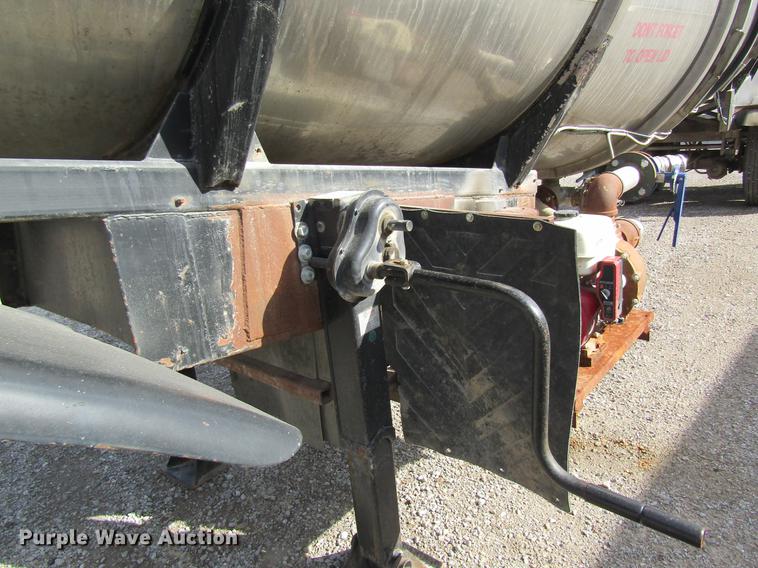 image for item DC4497 1976 Polar tank trailer