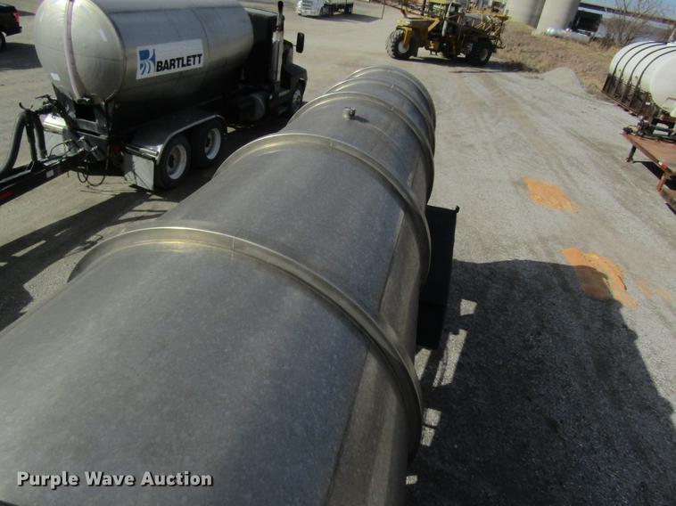 image for item DC4497 1976 Polar tank trailer