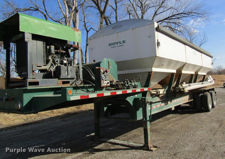 image for item DC4498 2010 Doyle dry fertilizer tender trailer