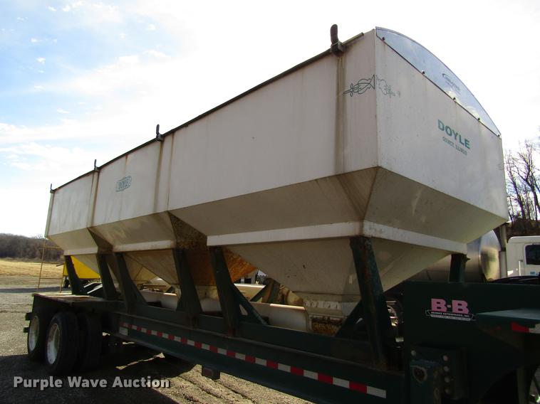 image for item DC4498 2010 Doyle dry fertilizer tender trailer