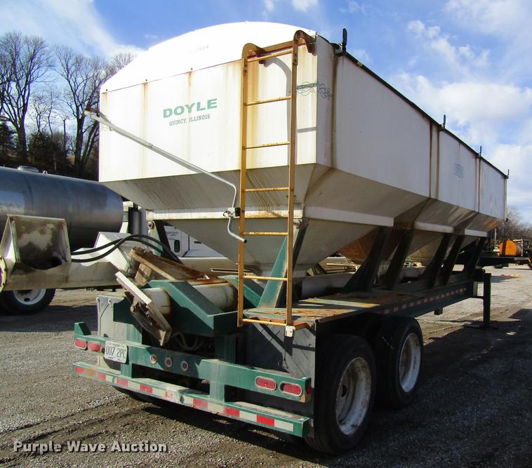 image for item DC4498 2010 Doyle dry fertilizer tender trailer