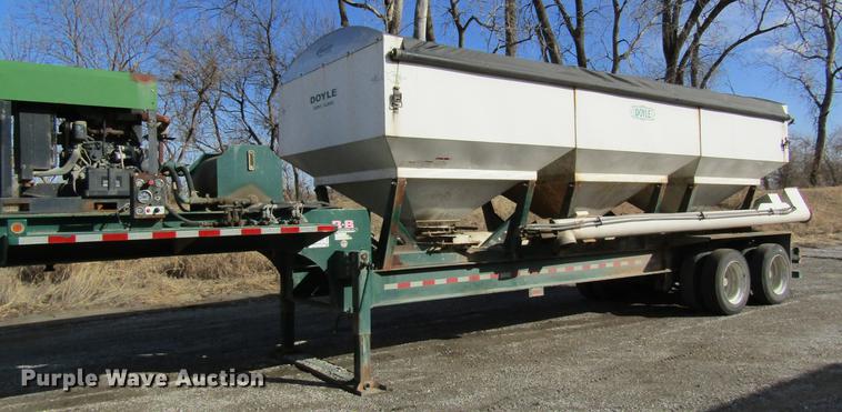 image for item DC4498 2010 Doyle dry fertilizer tender trailer