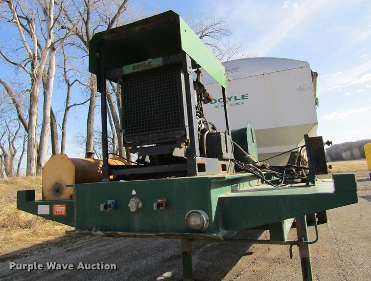 image for item DC4498 2010 Doyle dry fertilizer tender trailer