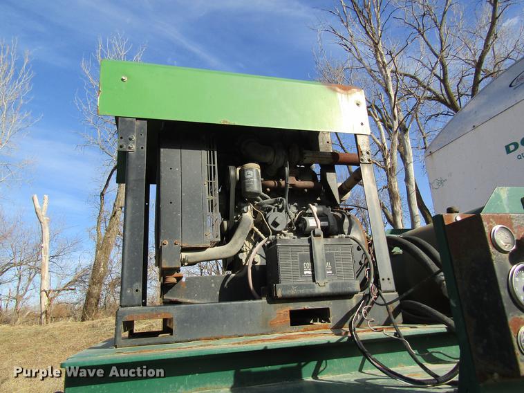 image for item DC4498 2010 Doyle dry fertilizer tender trailer