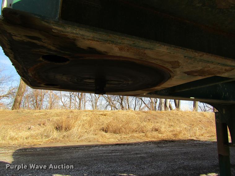 image for item DC4498 2010 Doyle dry fertilizer tender trailer