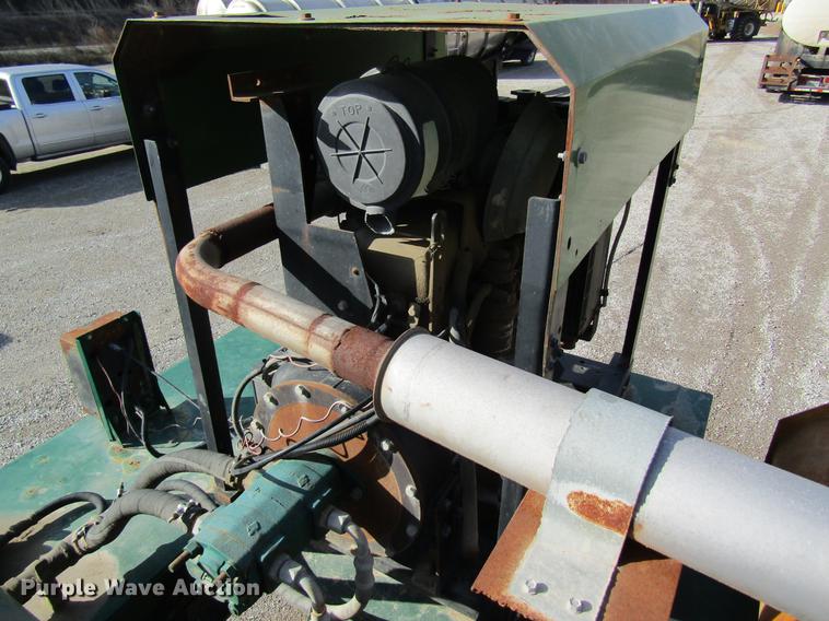 image for item DC4498 2010 Doyle dry fertilizer tender trailer